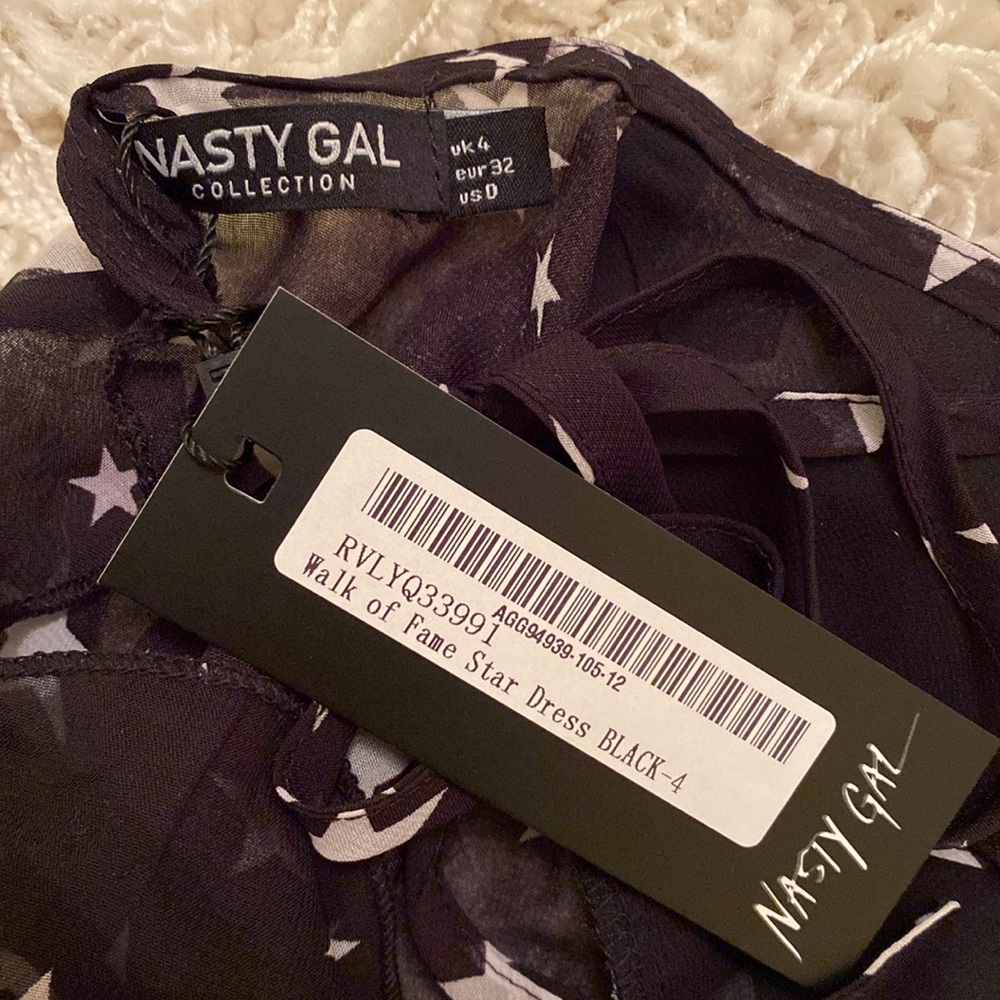Nasty Gal Open Back Mini B&W Walk Of Fame Star Dress, sheer sleeve, ruffled NEW - Picture 9 of 14